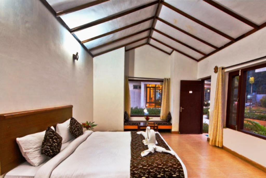 Corbett Rattan Hotel Garjia Exterior photo