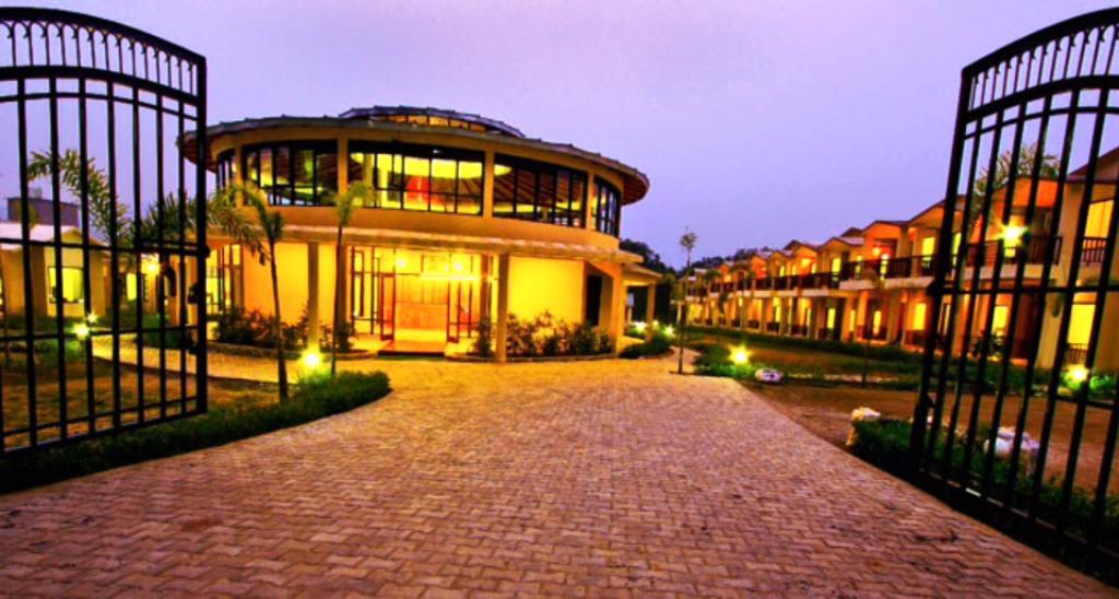 Corbett Rattan Hotel Garjia Exterior photo